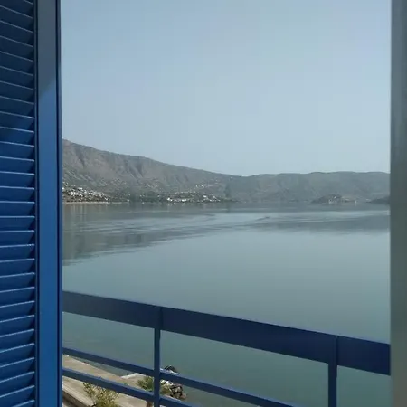 Marilena Seaside House شقة إيلوندا