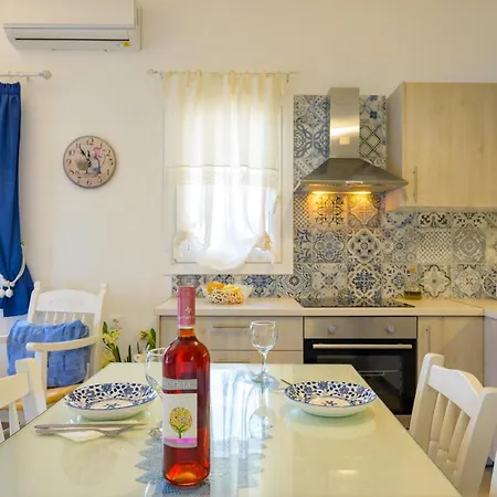 Marilena Seaside House شقة
