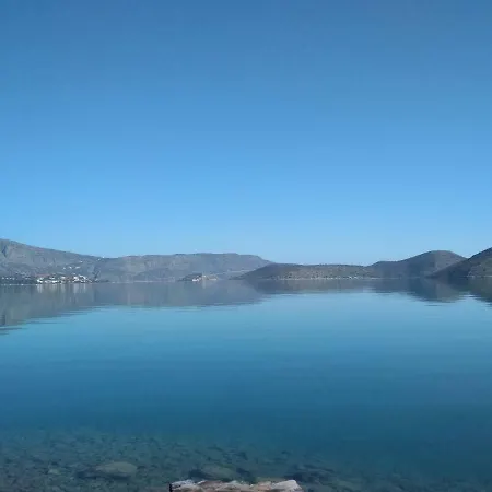 Marilena Seaside House شقة