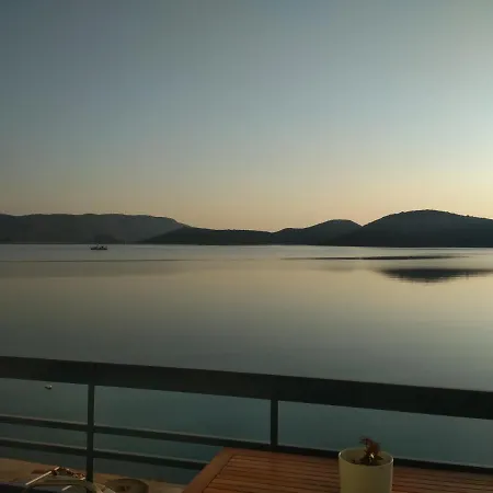 Marilena Seaside House Elounda